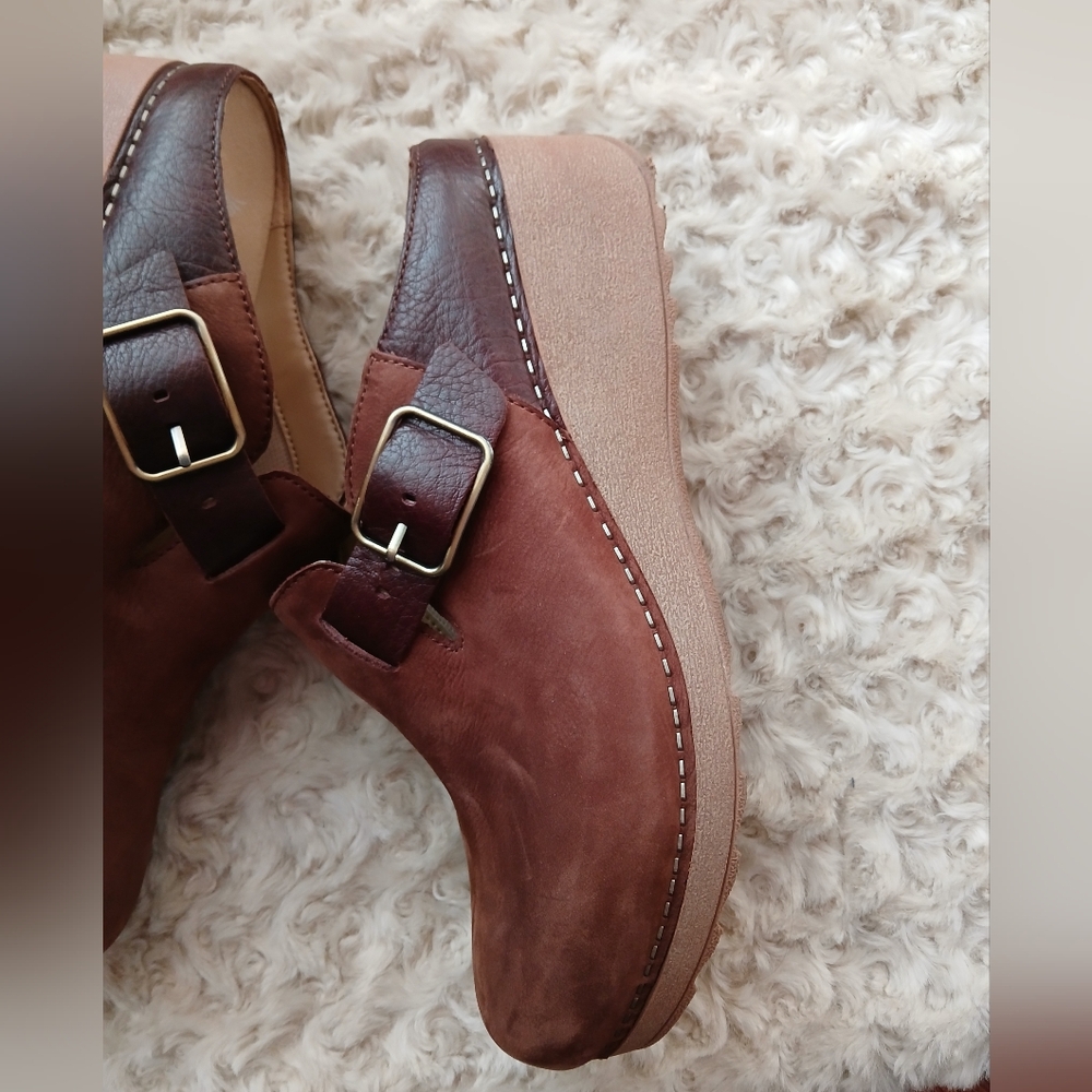 🏷 Dansko Women's CAIA Buckled Leather Wedge Clog Shoe - Picture 11 of 15